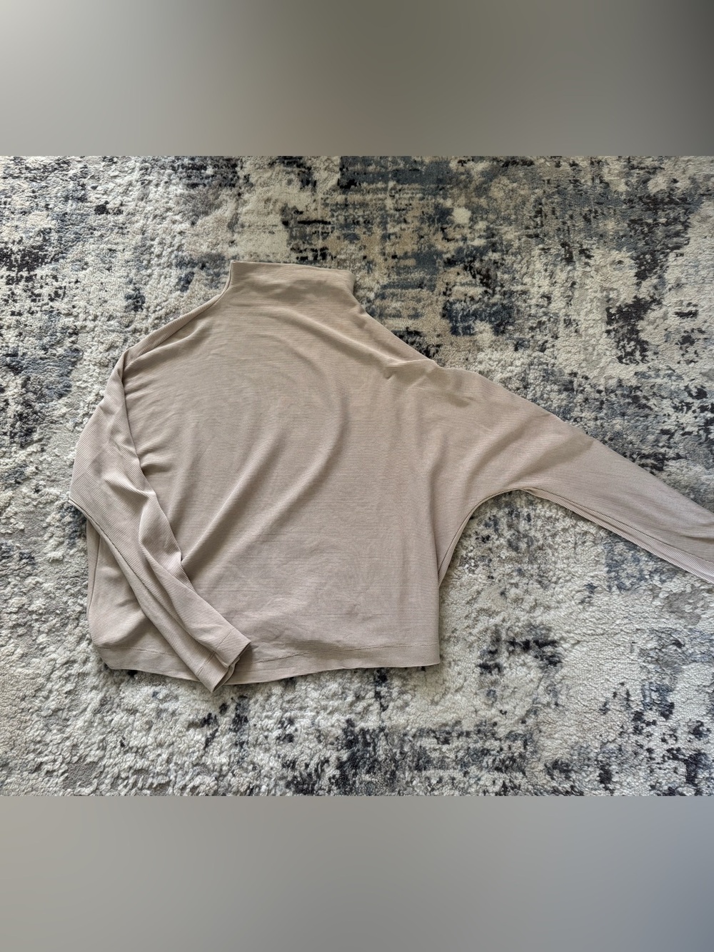 Size Medium Aritzia/dynamite/Zara/h&m haul - Picture 7 of 7